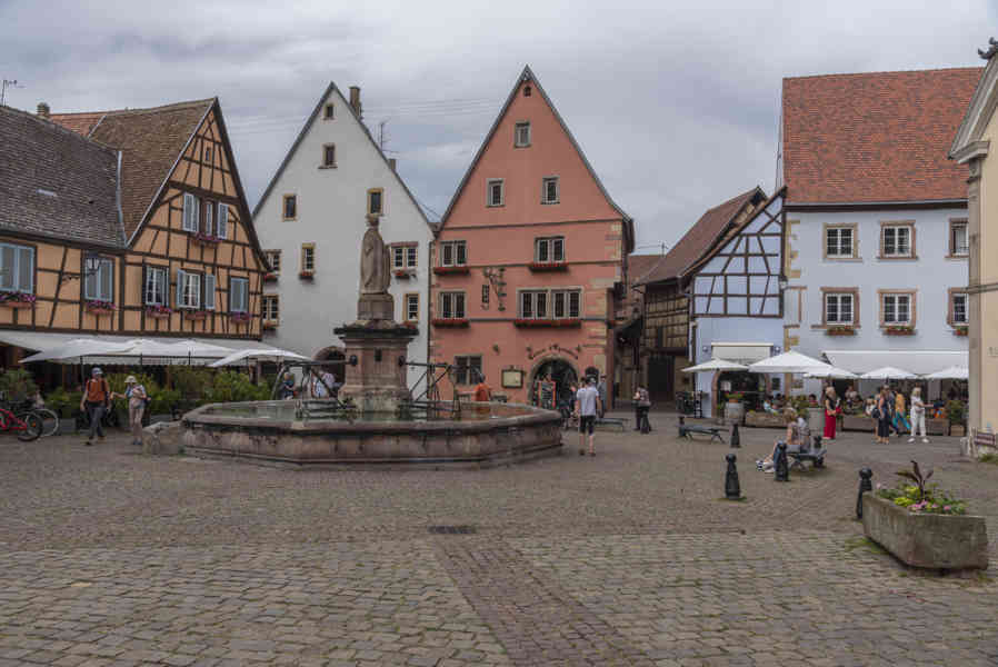 Francia - Alsacia 222 - Eguisheim.jpg